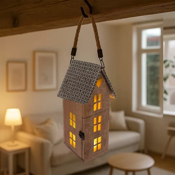 Svícen dřevo/kov MANGO domek v. 48,5 cm